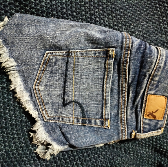American Eagle Rose Embroidered  Shorts Size 00 - Picture 13 of 13